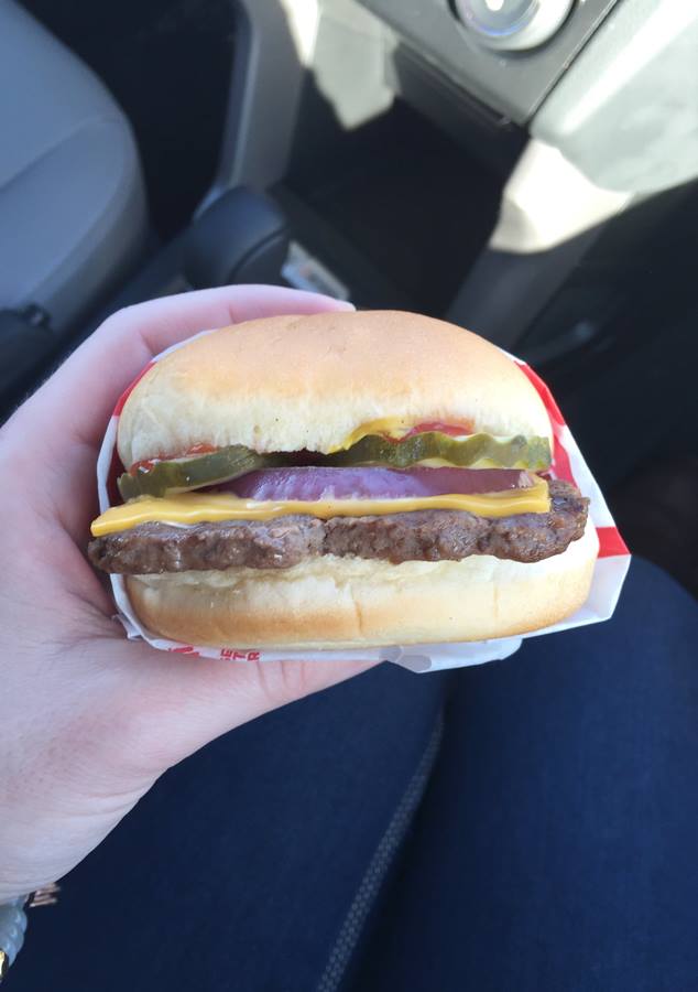 Food, Junk food, Cheeseburger, Hamburger, Fast food, Cuisine, Dish, Breakfast sandwich, Finger food, Sandwich, 
