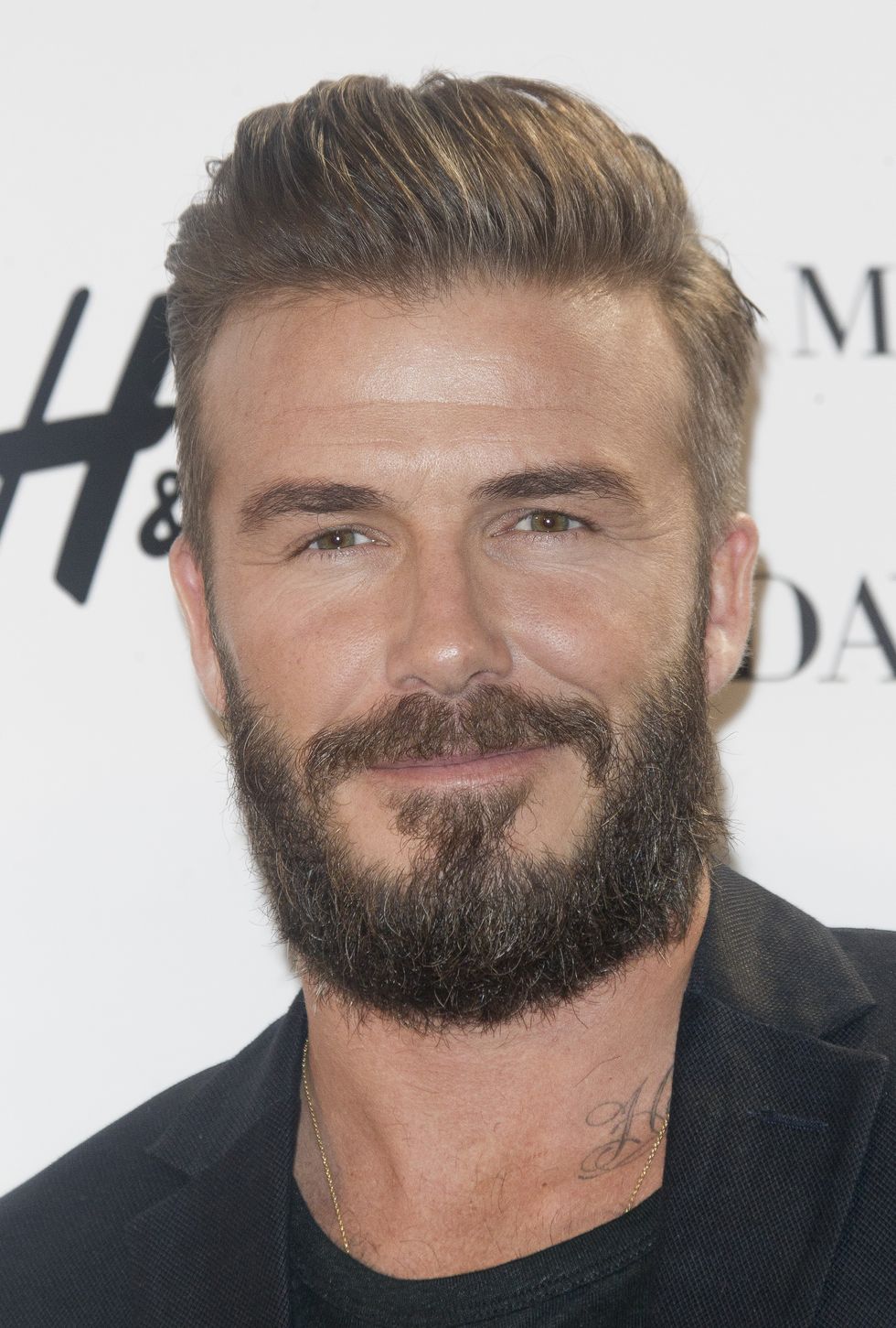 David Beckham con barba muy poblada