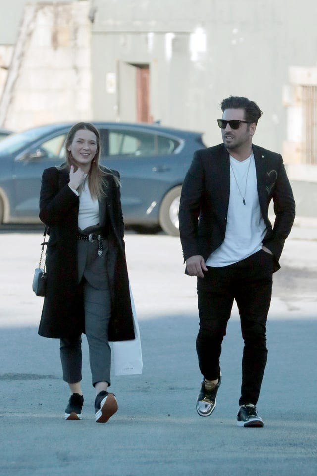 david bustamante y yana olina
