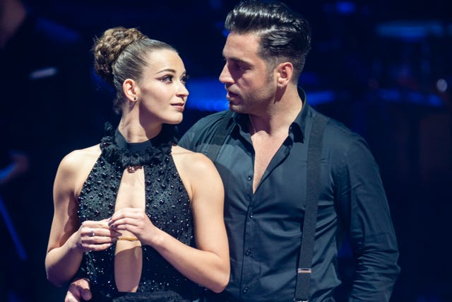 yana olina y david bustamante