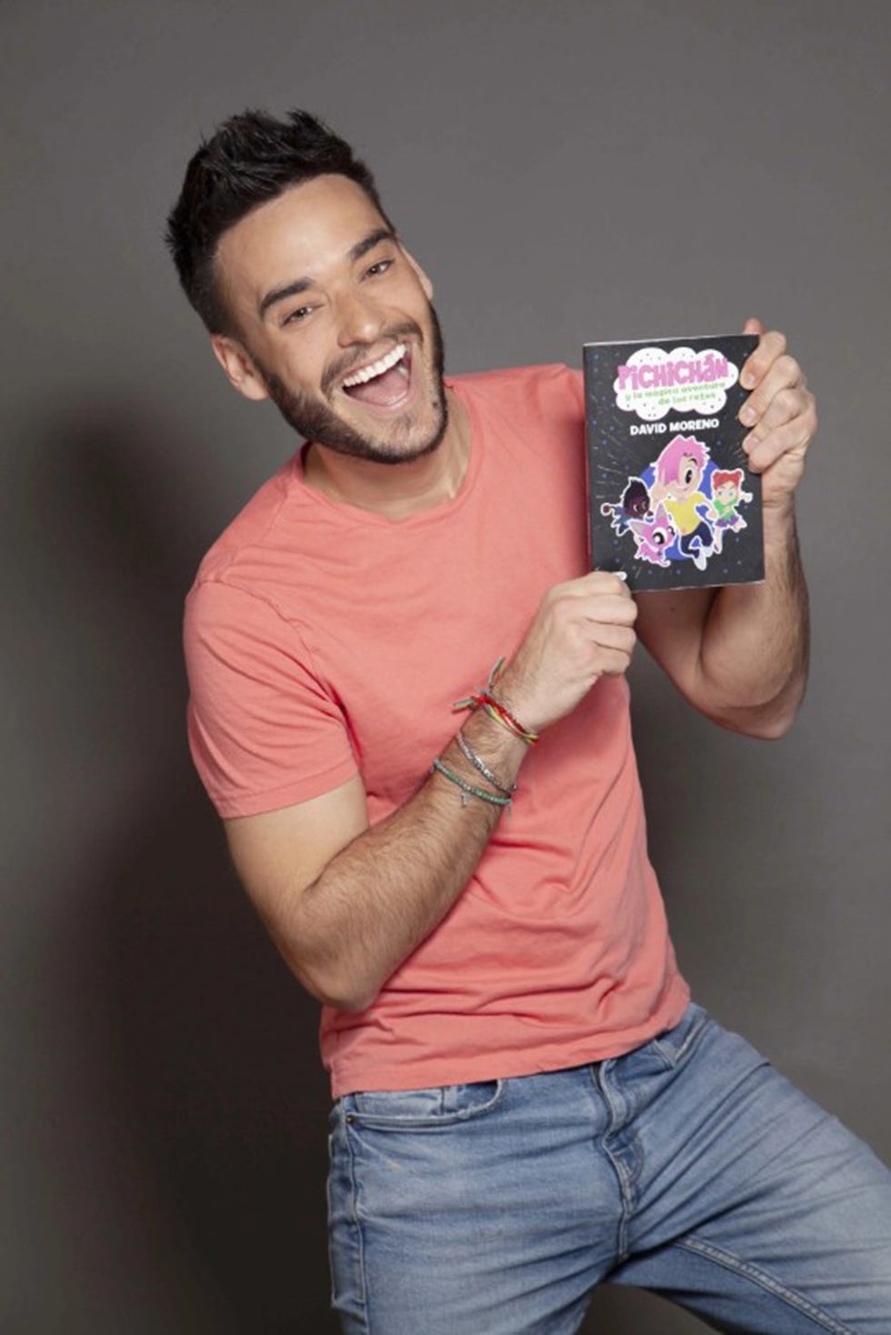 david moreno con su libro 'pichitan'