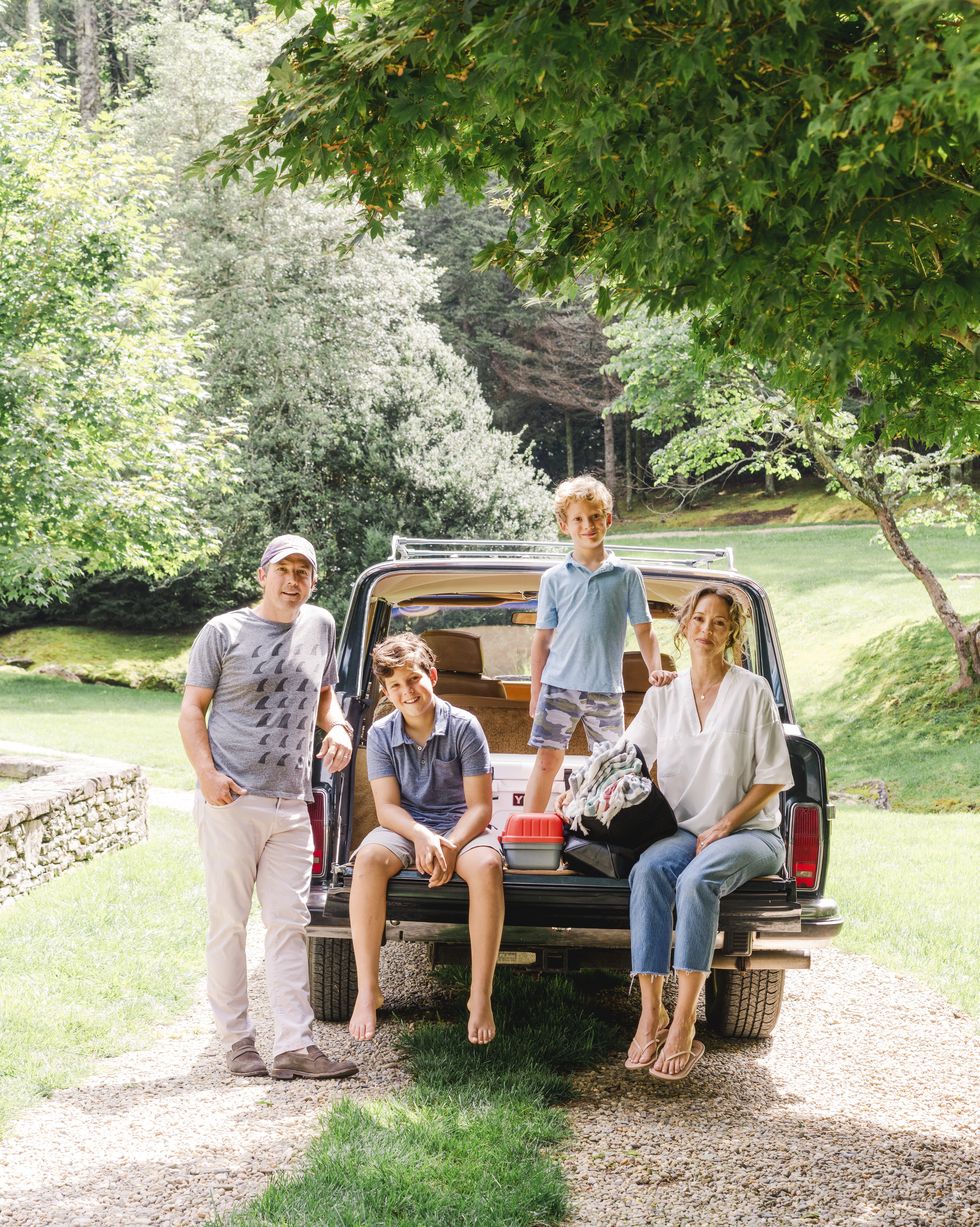 dawson family in jeep wagoneer