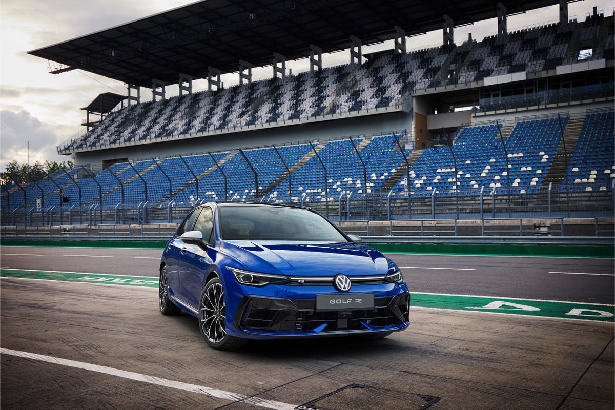 VW Opens Up About the Details of the 2025 Golf R