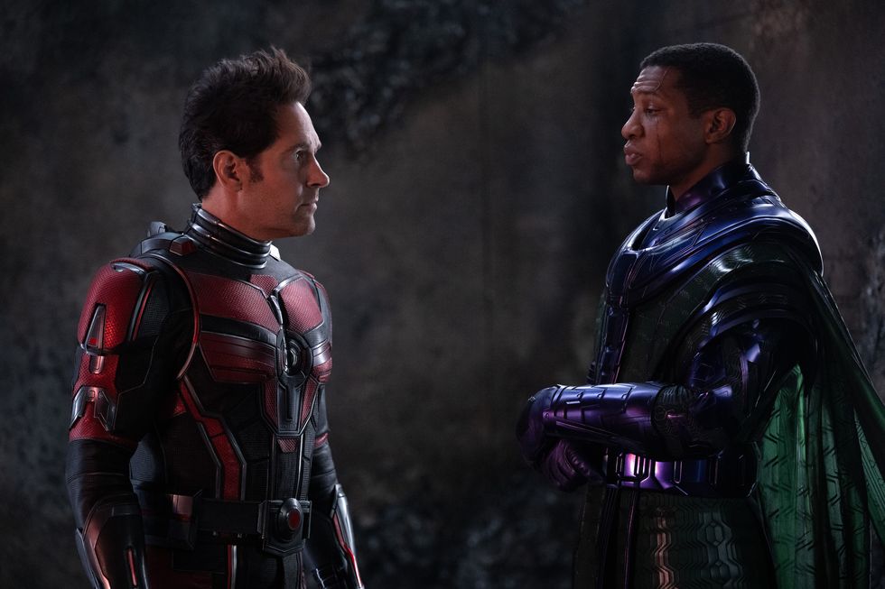 paul rudd as scott langant man and jonathan majors as kang the conqueror in marvel studios' ant man and the wasp quantumania photo by jay maidment © 2022 marvel