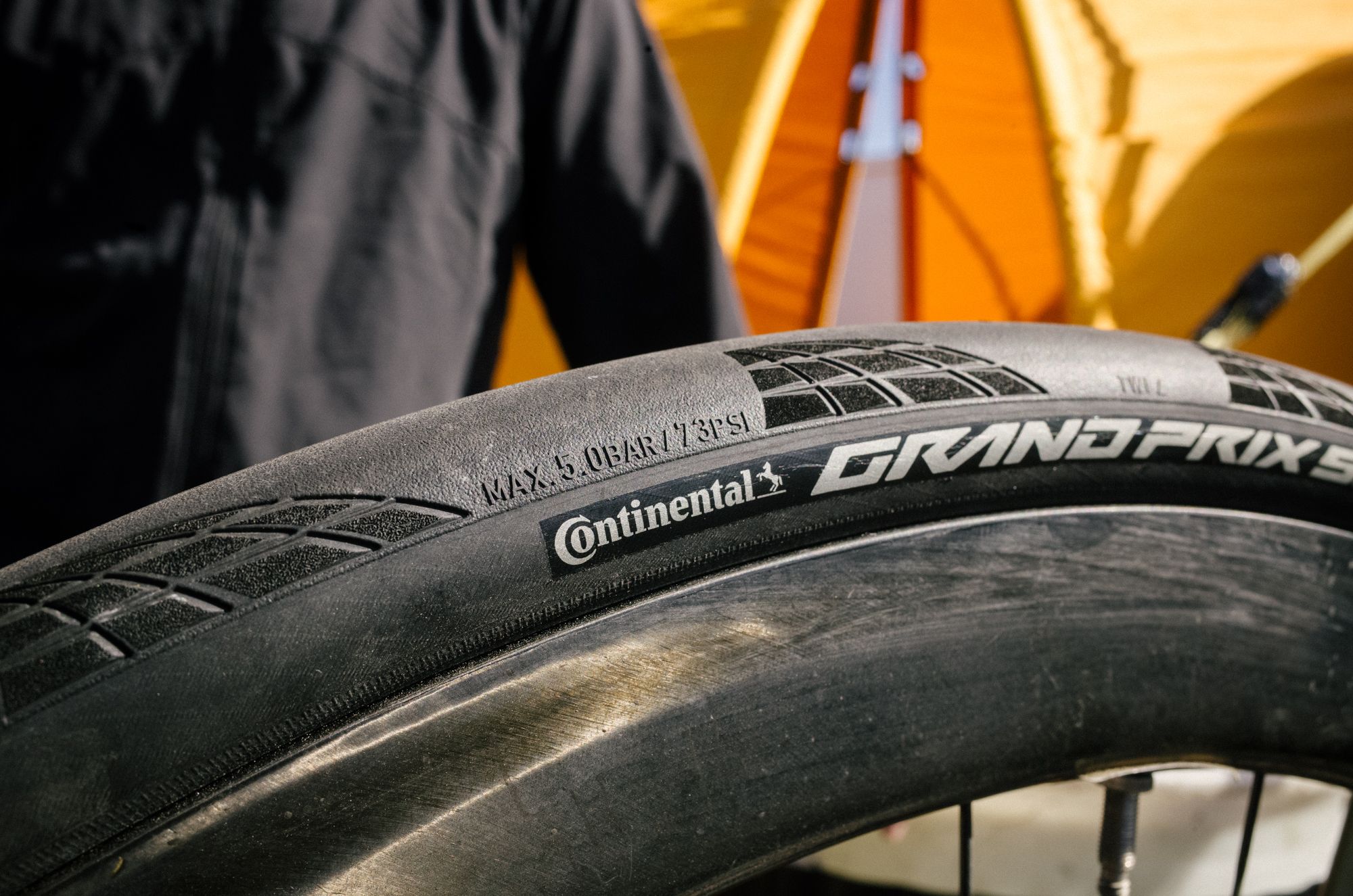 Continental finally releasing hookless compatible tubeless tires was good news for many wheel companies that want to explore the technology further. 