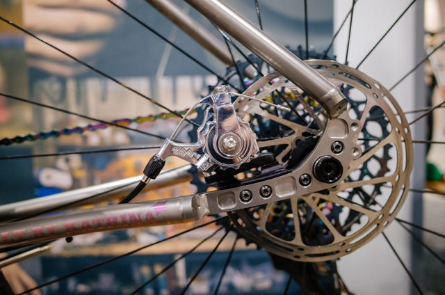 noisy mtb disc brakes