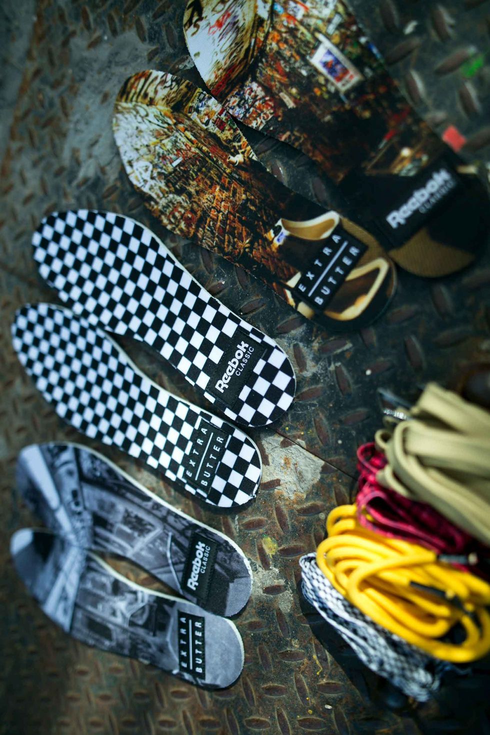 Footwear, Skateboard, Shoe, Finger, Fashion accessory, Glove, 