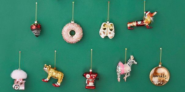 Green, Christmas ornament, Holiday ornament, Christmas tree, Christmas decoration, Ornament, Interior design, Christmas, Fashion accessory, Metal, 