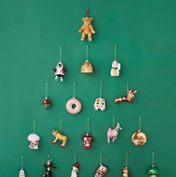Green, Christmas ornament, Holiday ornament, Christmas tree, Christmas decoration, Ornament, Interior design, Christmas, Fashion accessory, Metal, 