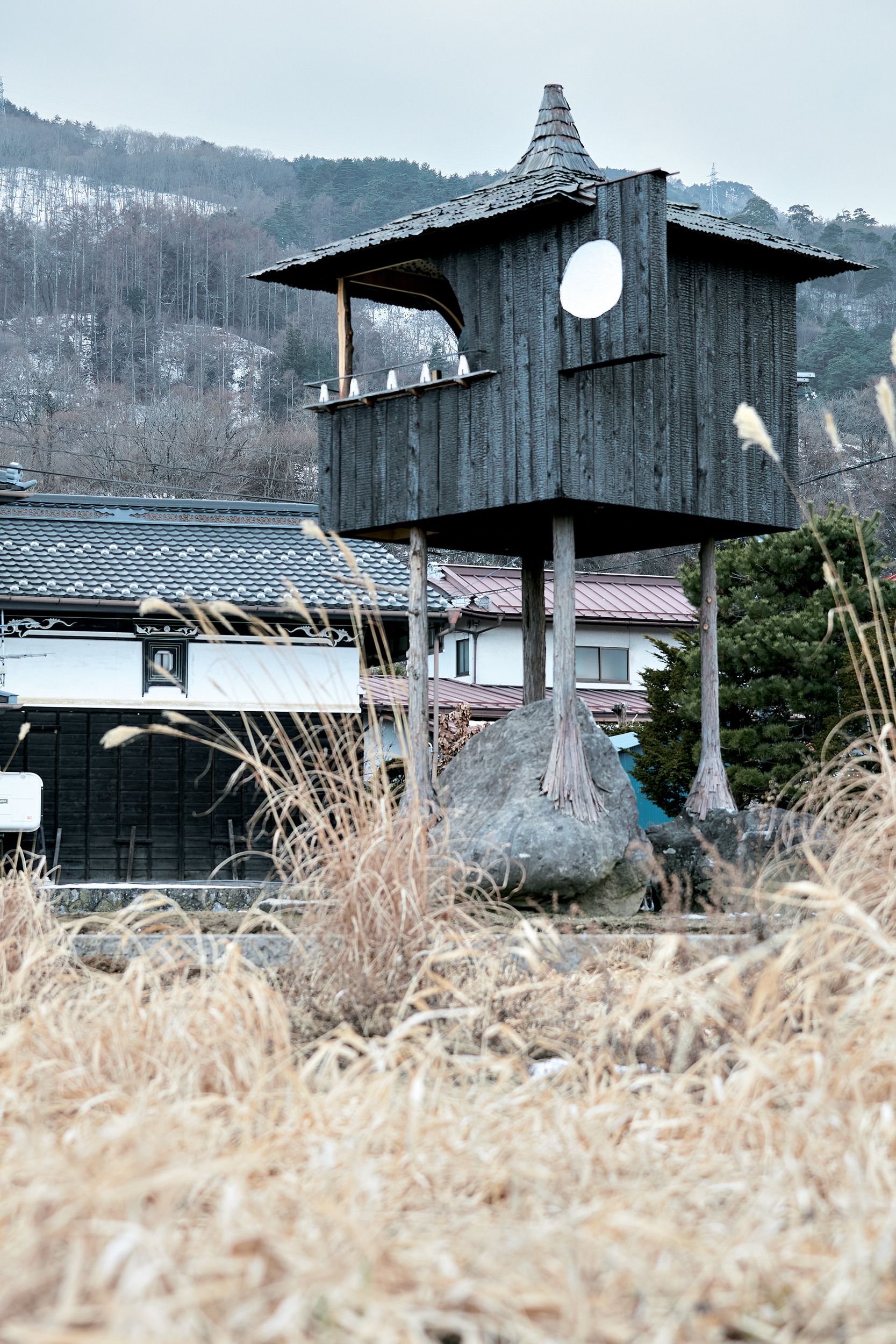建築家・藤森照信ワールドここにあり、木の魅力が満載！ | ELLE