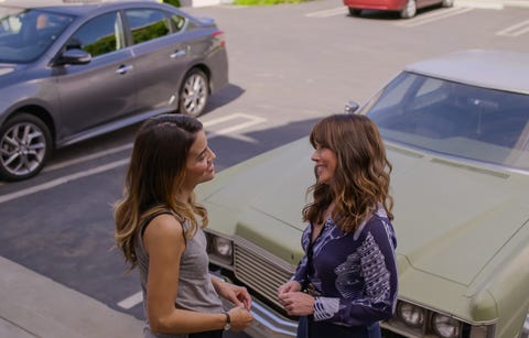 dead to me l to r natalie morales as michelle gutierrez and linda cardellini as judy hale in dead to me cr courtesy of netflix © 2022 netflix, inc