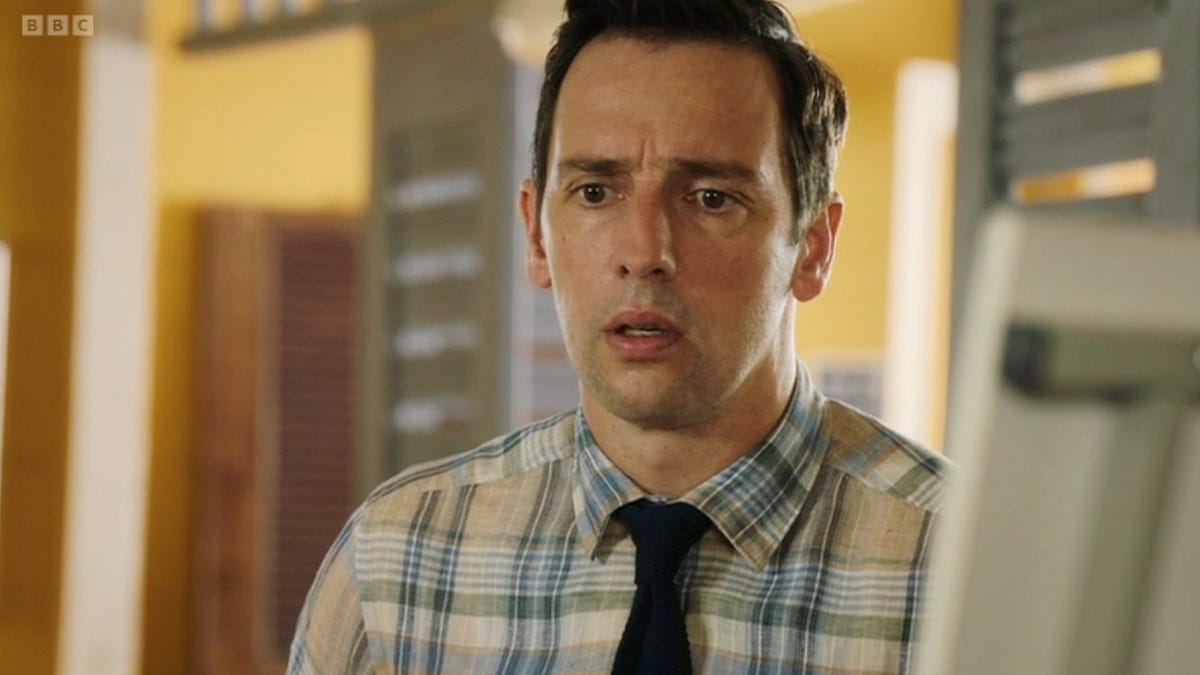 Death in Paradise star Ralf Little shares video of 