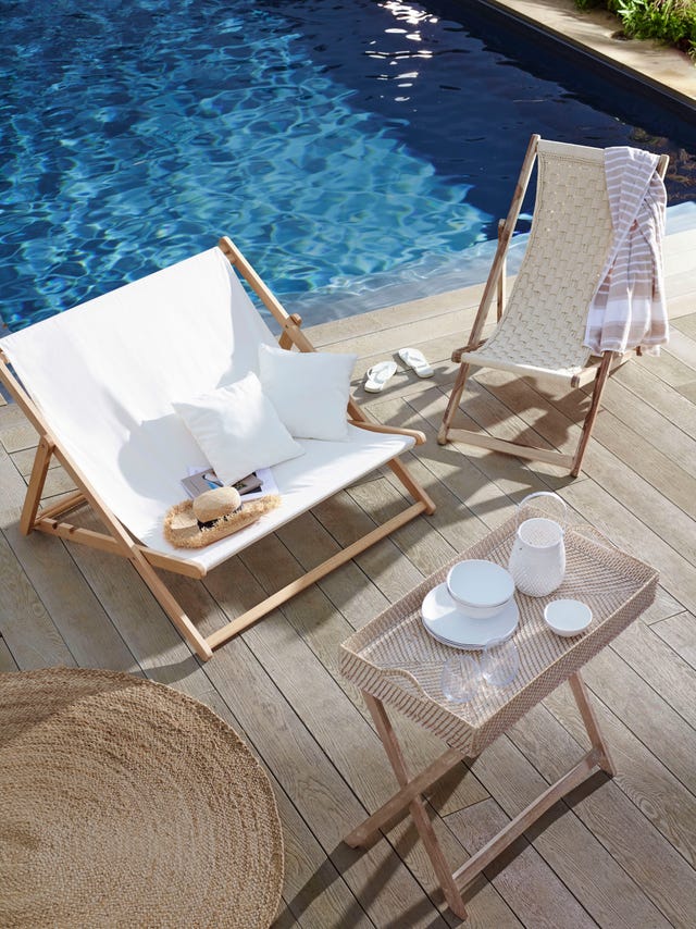 Selecting the Best Deck Chair