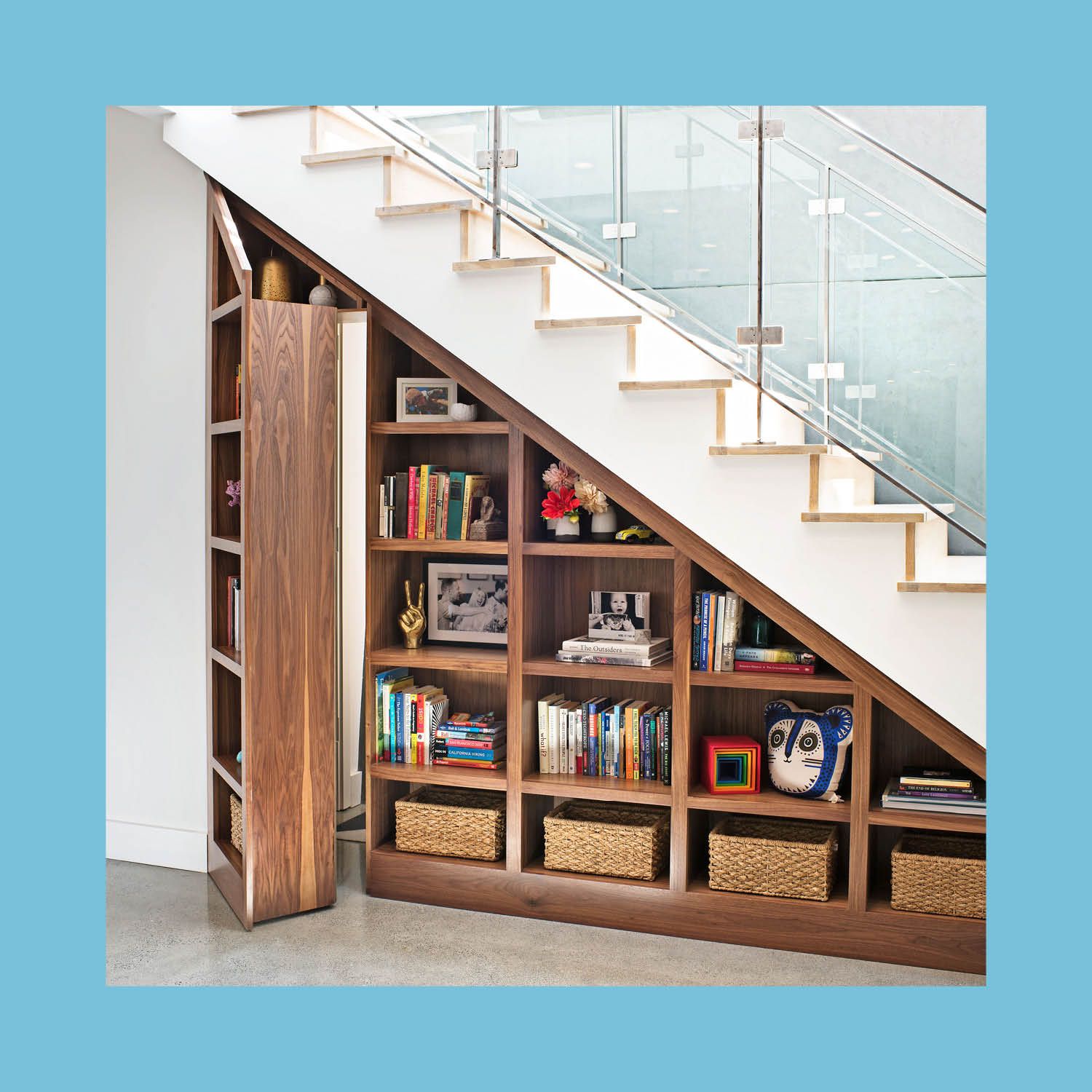 Shelf, Shelving, Stairs, Furniture, Bookcase, Room, Building, Interior design, Wood, Architecture, 