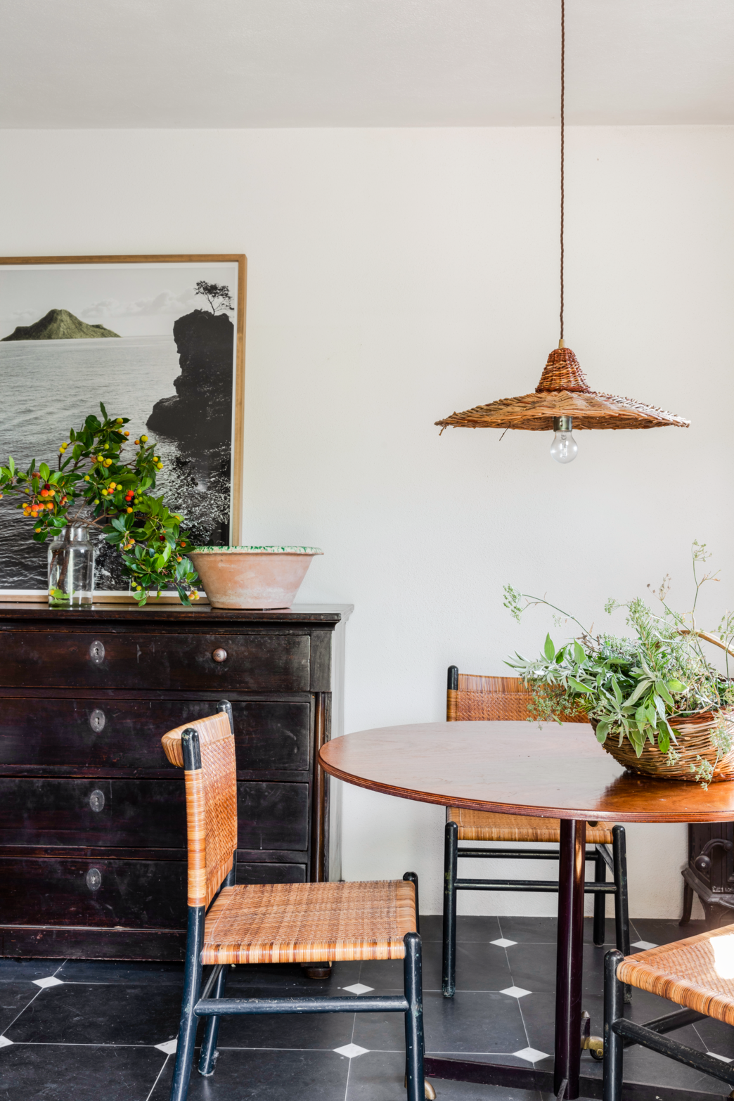 How to Decorate with Antiques and Vintage Pieces