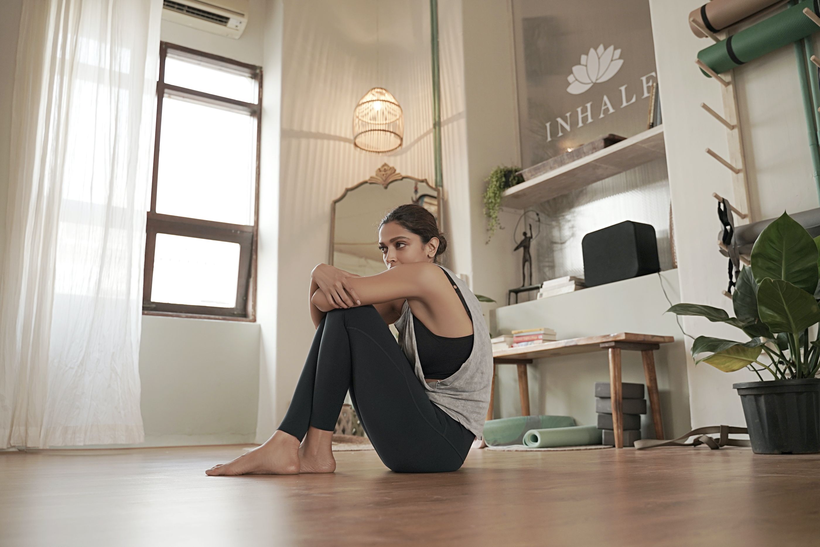 Deepika Padukone's Yoga Challenge: Alia Bhatt Nails the Answer, Can You  Guess it Too? - Ghamasan News