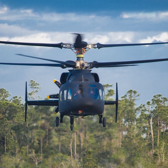 Helicopter, Helicopter rotor, Rotorcraft, Aircraft, Vehicle, Aviation, Military helicopter, Sky, Flight, Military aircraft, 