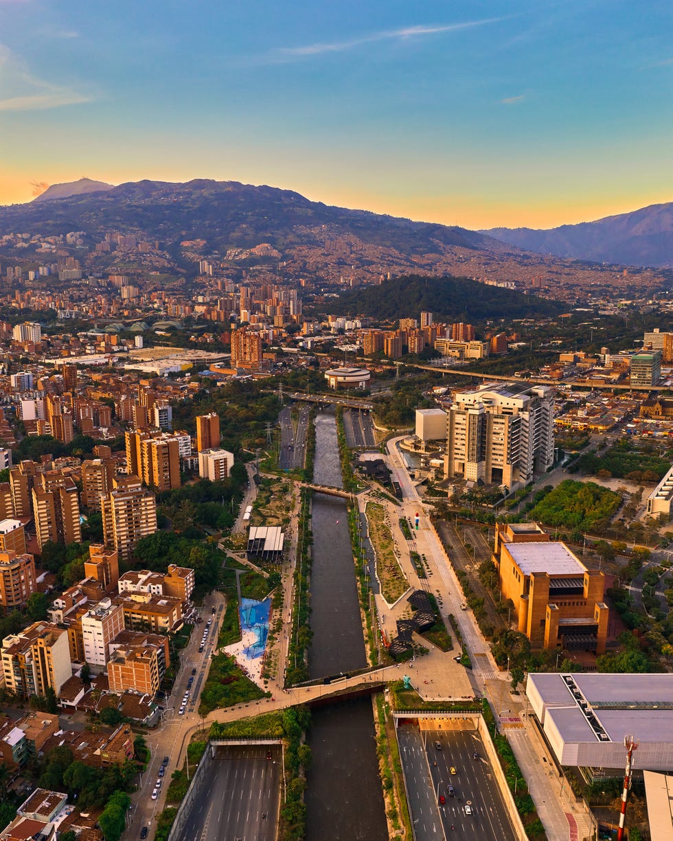 del rio parks in medellin colombia