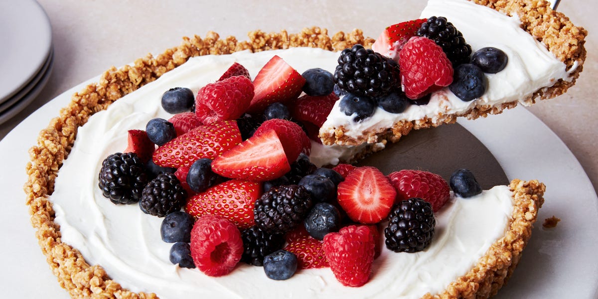 preview for DefaultNo-Bake Fruit & Granola Tart Will Make You A Brunch Host Superstar