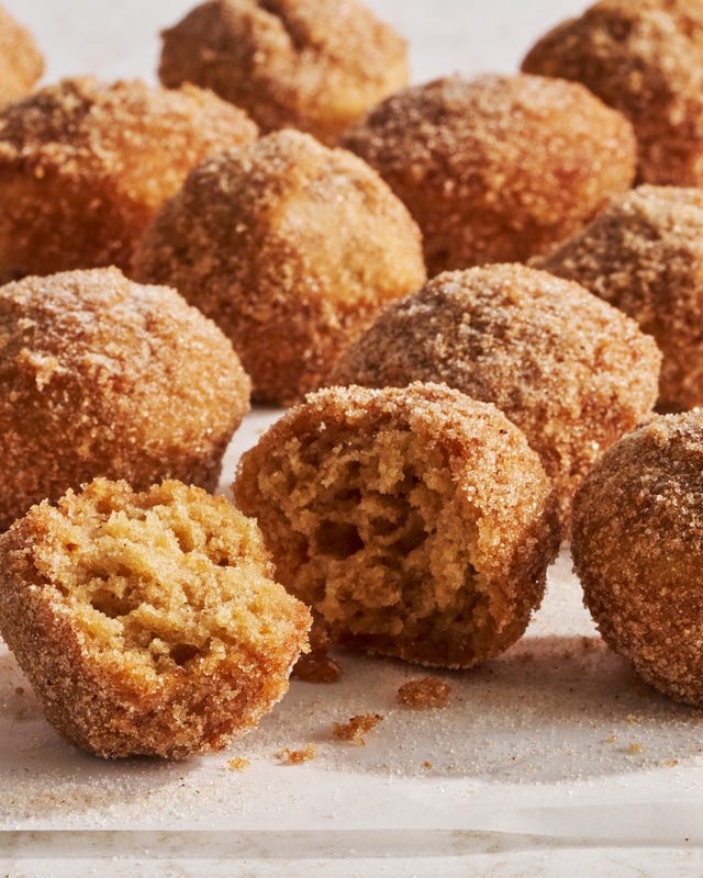 apple cider donut muffins