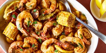 baby potatoes, sweet corn, spicy sausage, and lemons swimming in a flavorful broth with juicy shrimp tossed in plenty of old bay seasoning