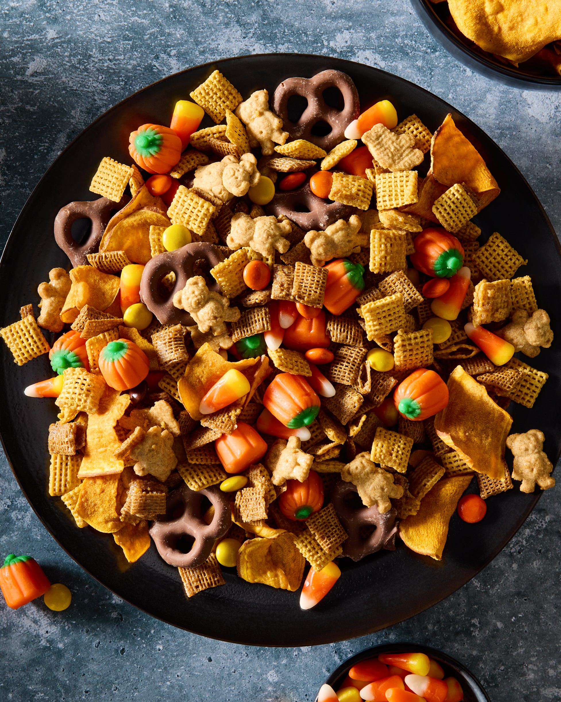 65 Best Adult Halloween Party Ideas - Spooky Halloween Recipes