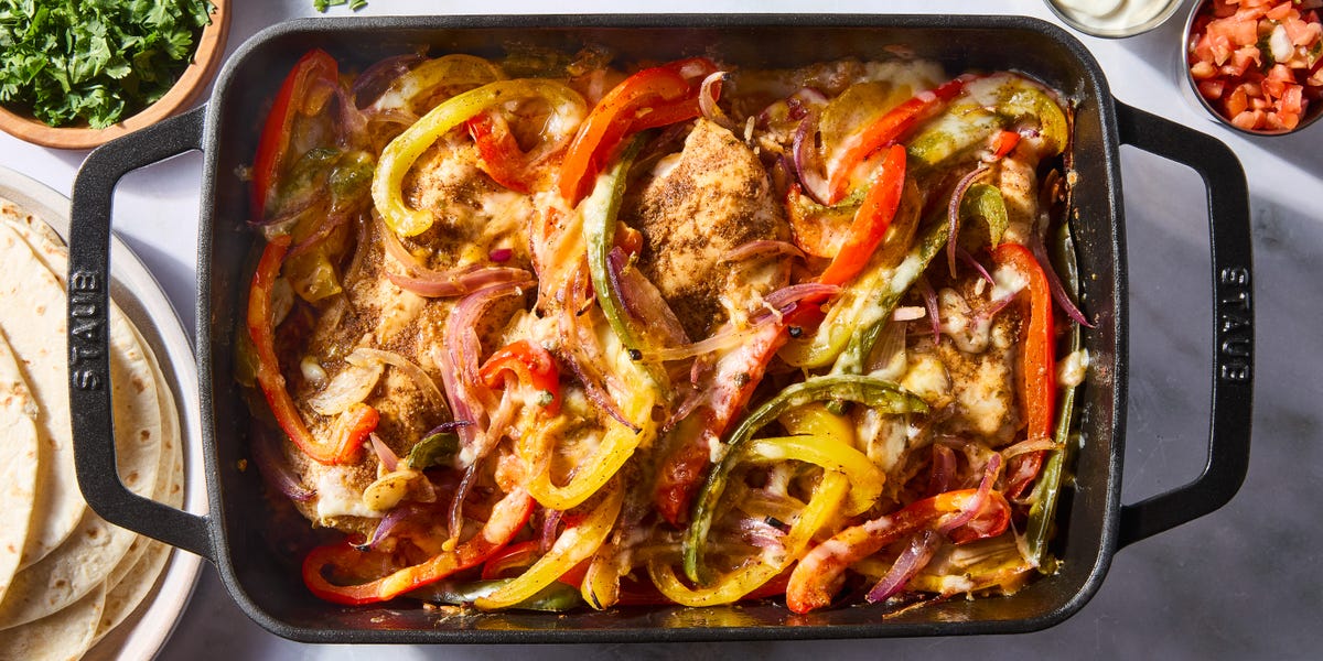 preview for Spicy Chicken Fajita Casserole Is The Perfect Hands-Off Weeknight Dinner