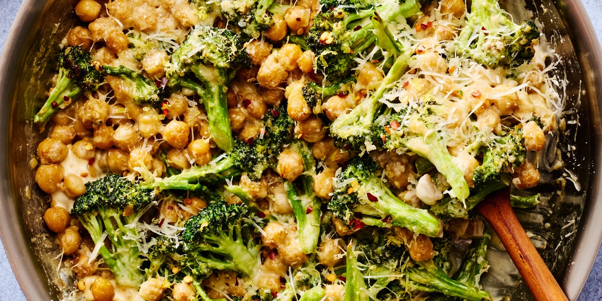 preview for Dreading Boring Meal Prep? Try Our Creamy Chickpea Broccoli Alfredo Skillet