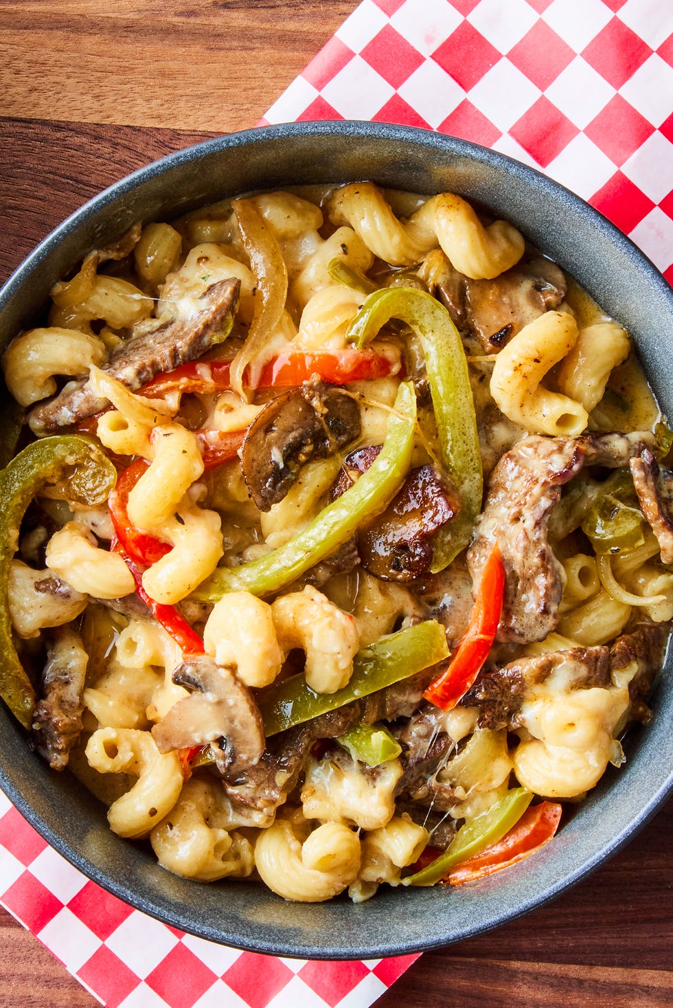 Philly Cheesesteak Pasta philly cheesesteak pasta