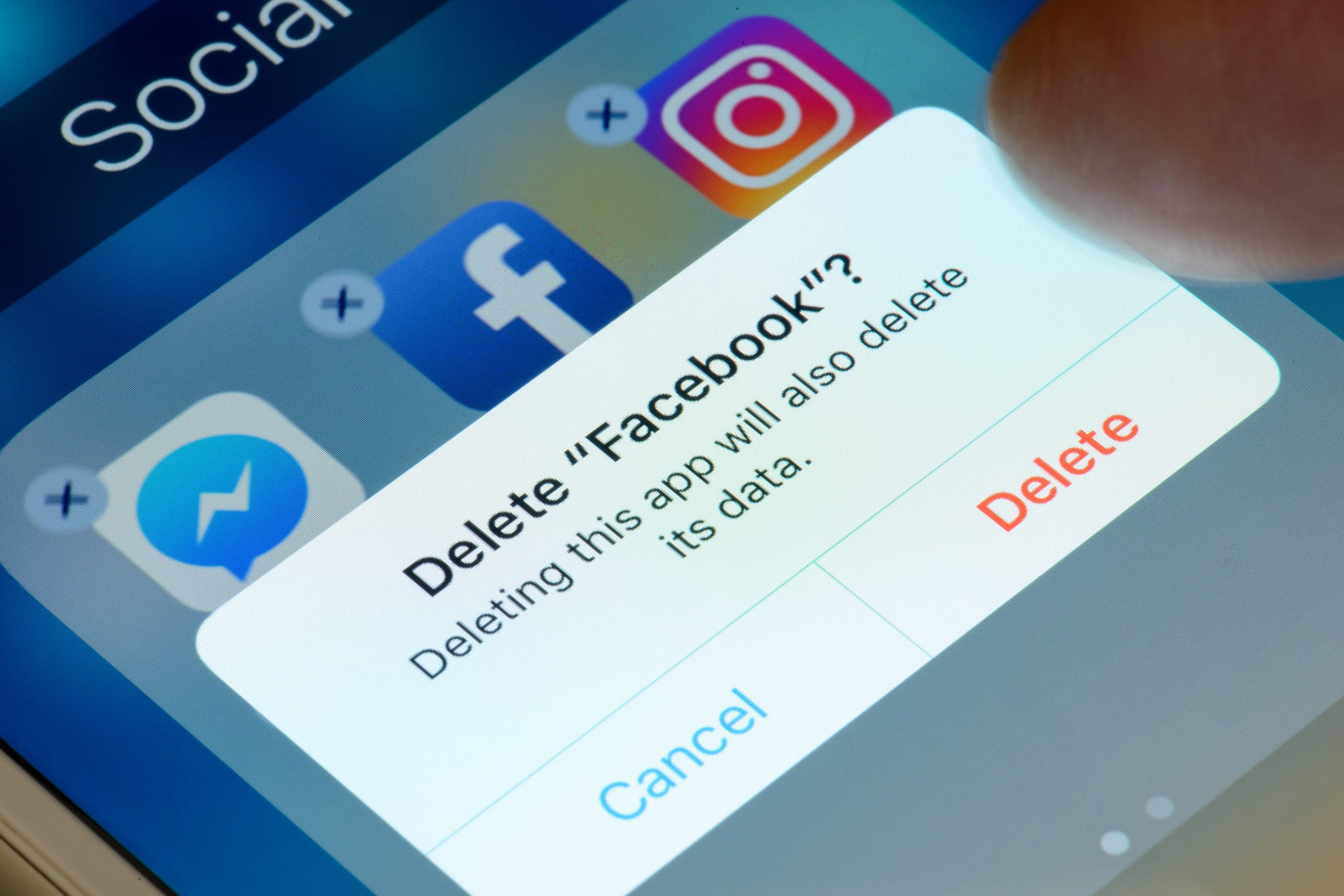 delete facebook cambridge analytica