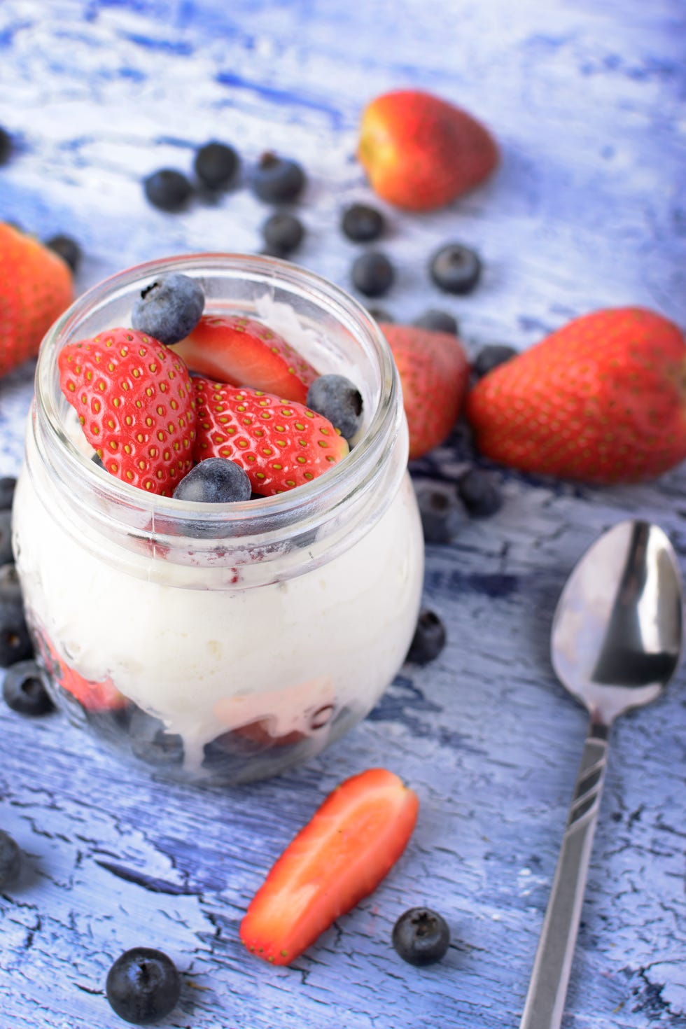 yogurt with blueberries and strawberries