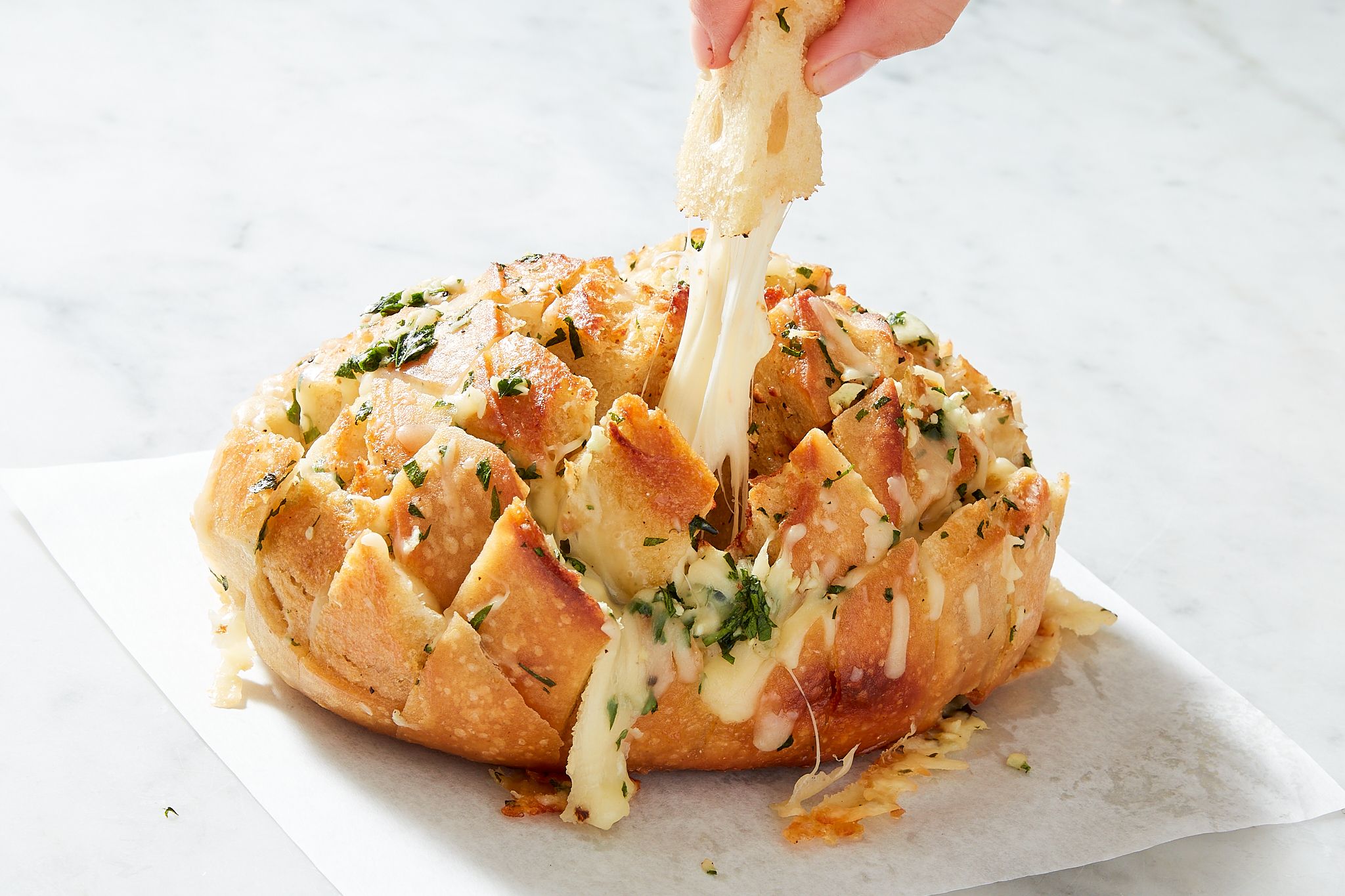 cheesy garlic bread: Easy recipe for quick 1