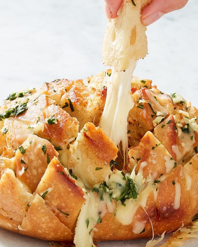 cheesy garlic pullapart bread  delishcom