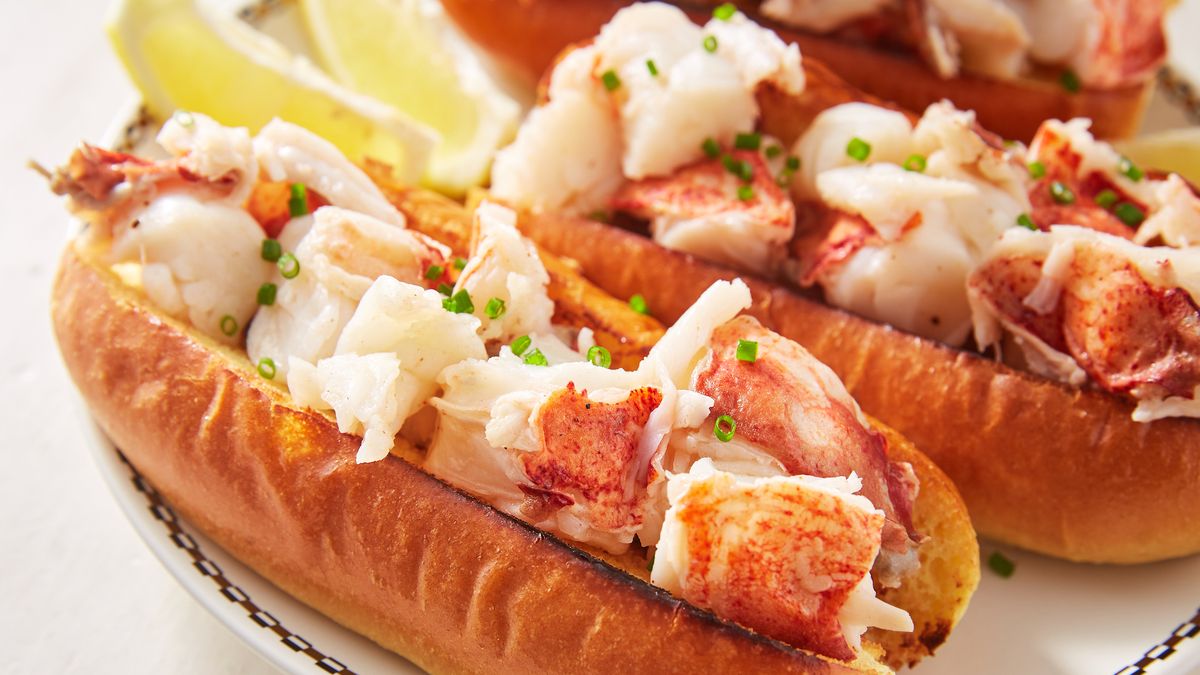 preview for What's Better Than 1 Lobster Roll? 2 Types Of Lobster Rolls!