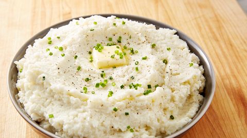 preview for This Mashed Cauliflower is the Perfect Low-Carb Substitute for Mashed Potatoes.