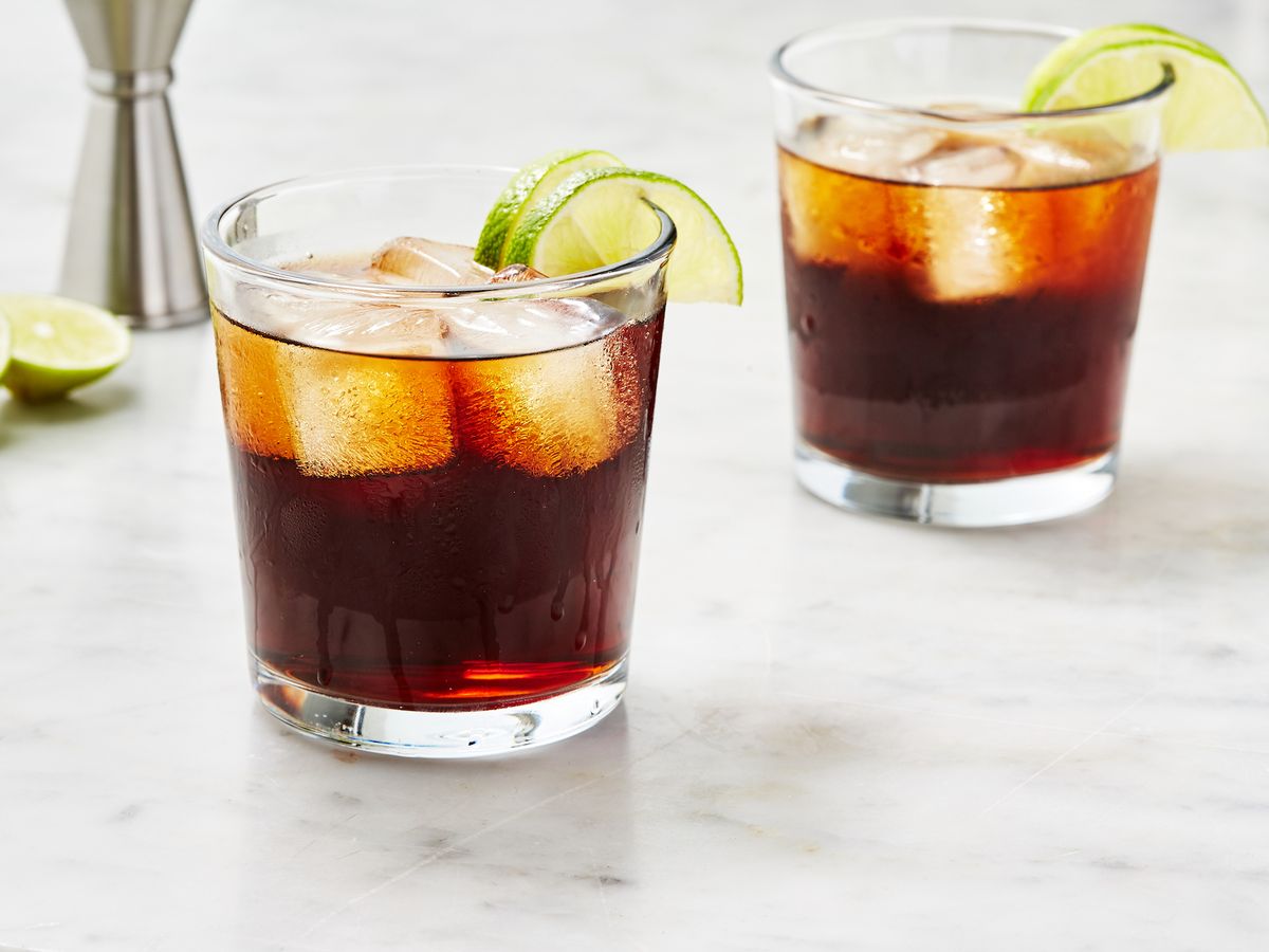 https://hips.hearstapps.com/hmg-prod/images/delish-190904-rum-and-coke-0399-landscape-pf-1568846708.jpg?crop=0.8891228070175439xw:1xh;center,top&resize=1200:*