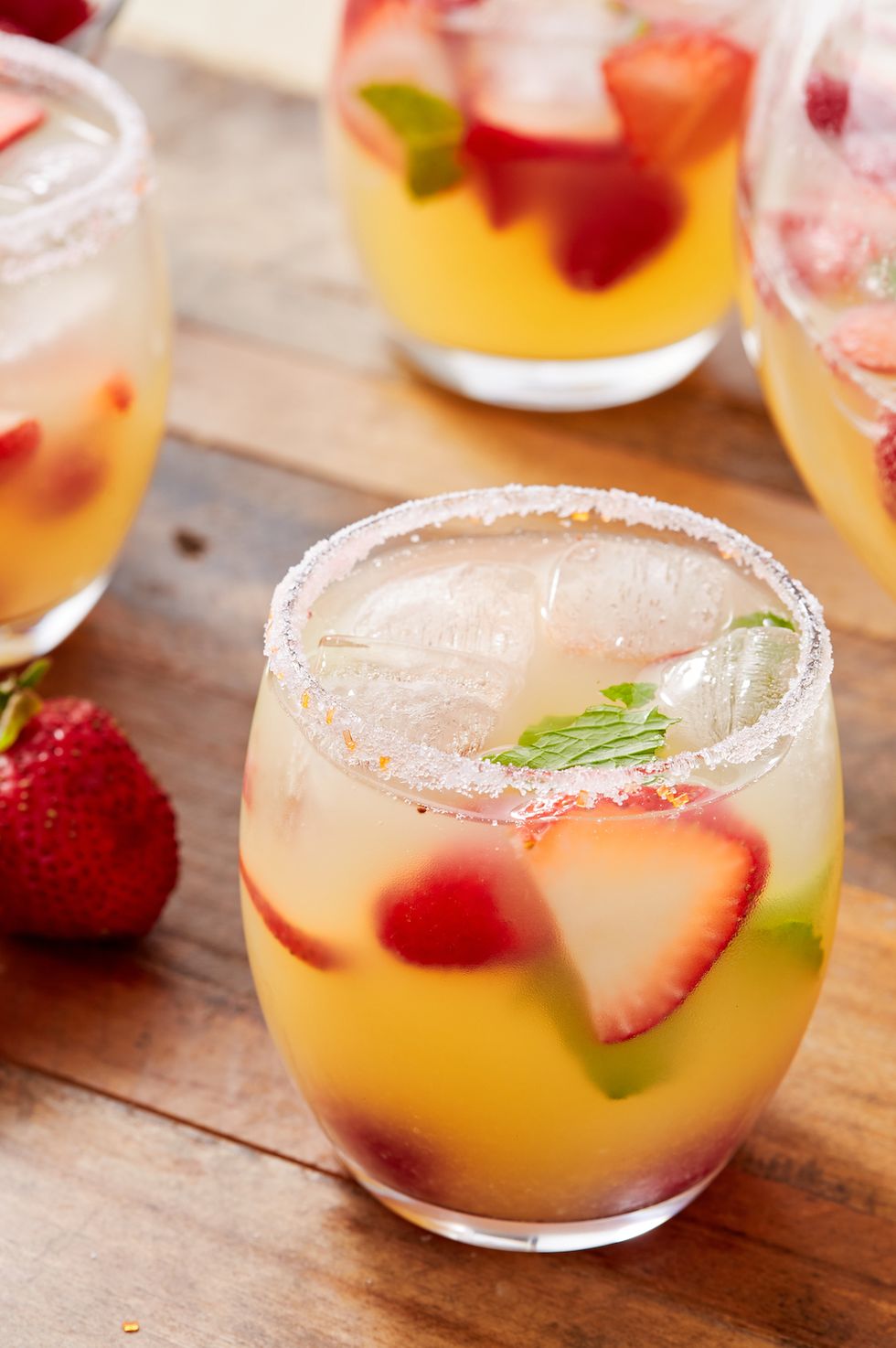 7 unique summer vodka drinks that are au naturel and oh-so-good