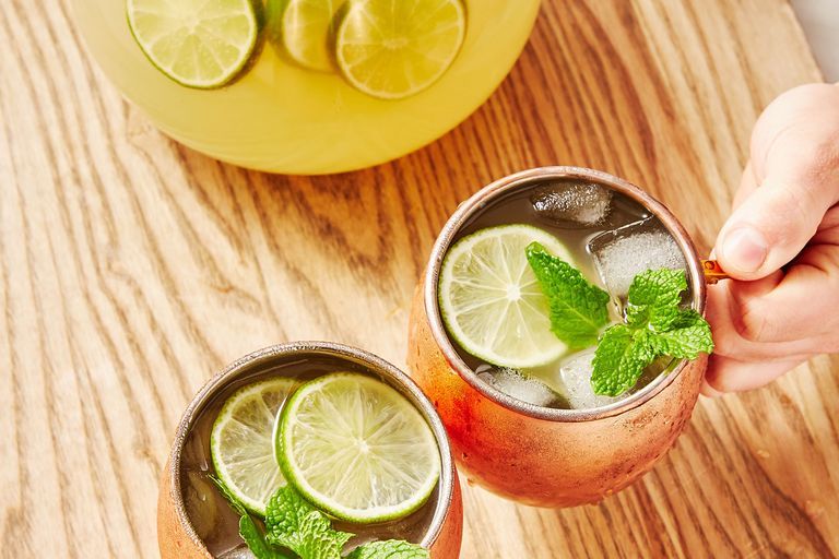Best Moscow Mule Punch Recipe - How to Make Moscow Mule Punch