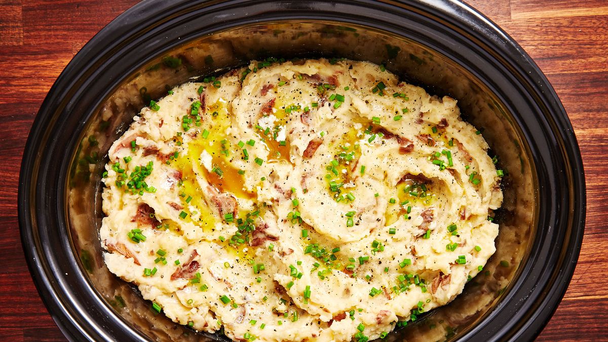 preview for Crock-Pot Garlicky Mashed Potatoes Will Save Thanksgiving