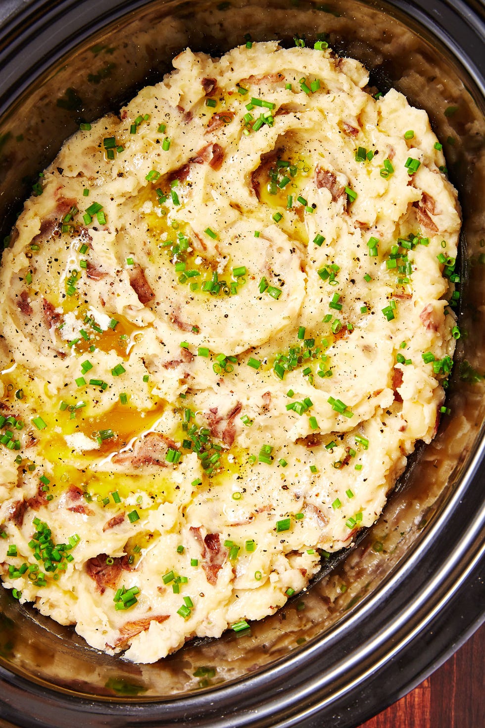 Slow Cooker Roasted Garlic Mashed Potatoes Recipe