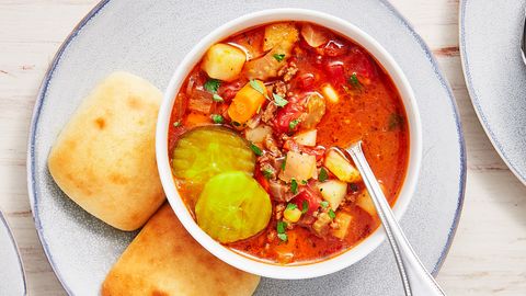 preview for This Cozy Hamburger Soup = Comfort Food To The Max