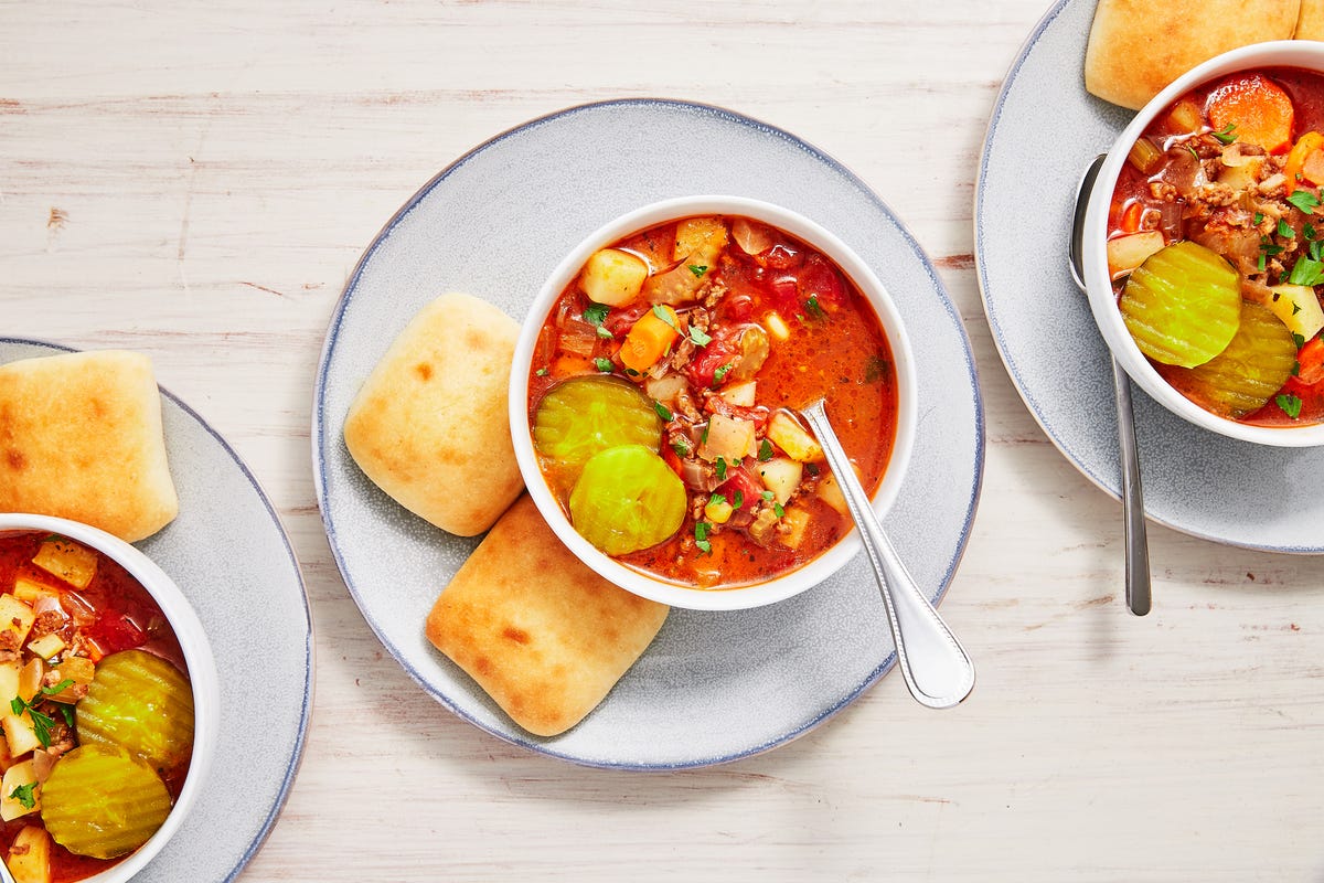 preview for This Cozy Hamburger Soup = Comfort Food To The Max