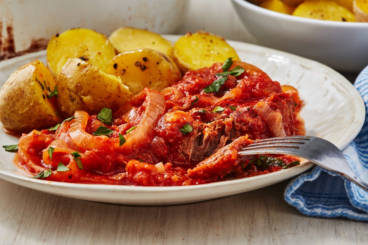 Slow Cooker Swiss Steak - The Magical Slow Cooker