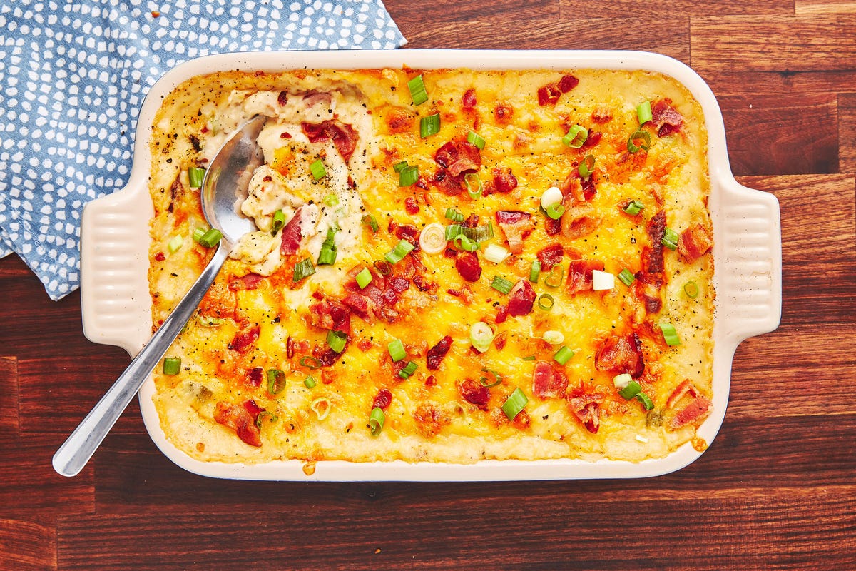 https://hips.hearstapps.com/hmg-prod/images/delish-191908-twice-baked-potato-casserole-0348-landscape-pf-1568755049.jpg?crop=0.8891228070175439xw:1xh;center,top&resize=1200:*