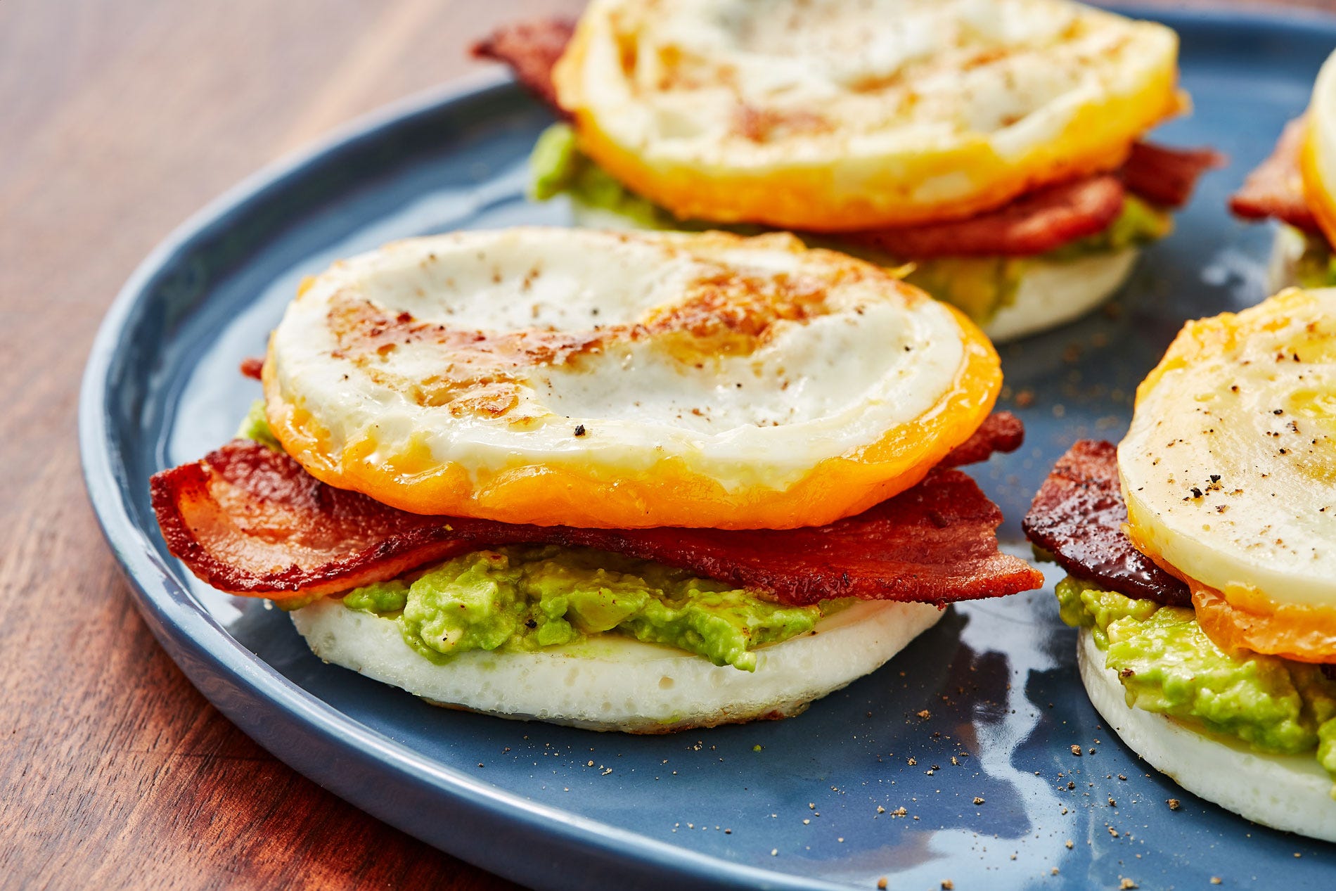 huevo con bacon y queso sin pan