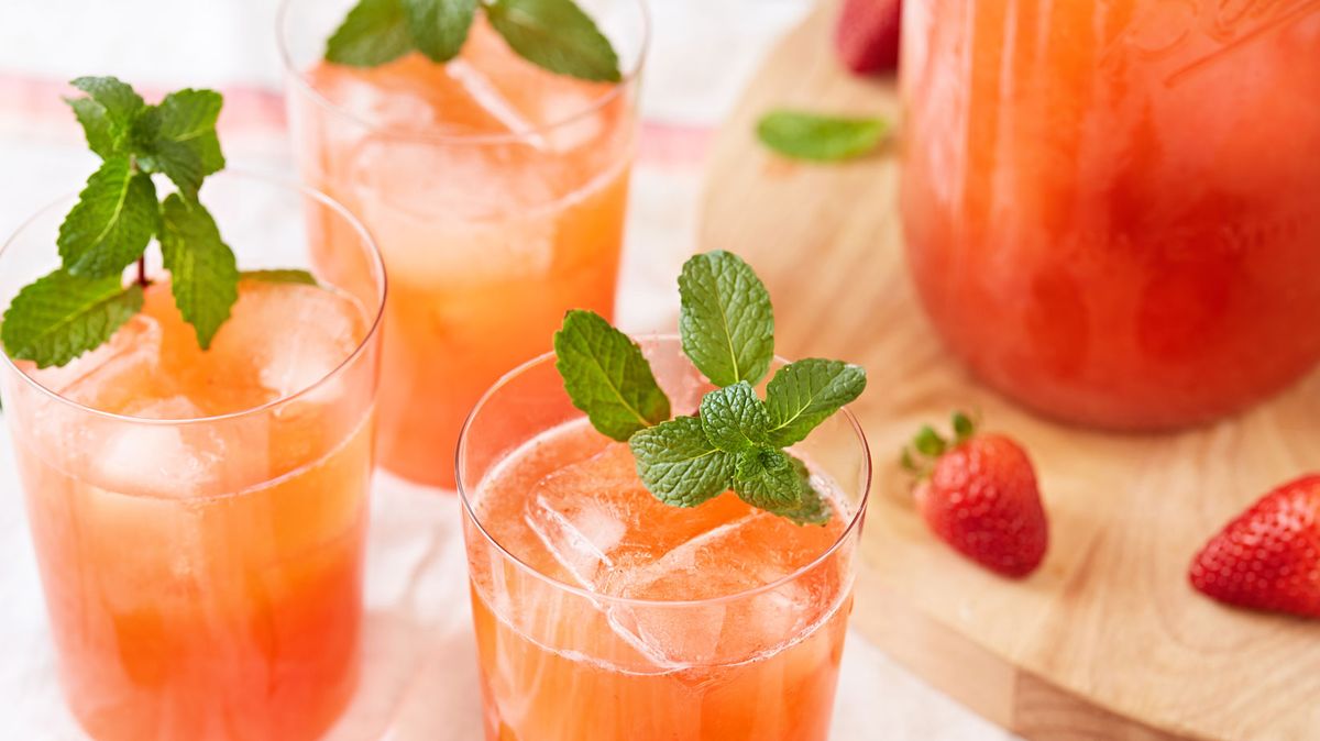 preview for Pretty-In-Pink Strawberry Lemonade Is The Epitome Of Summer