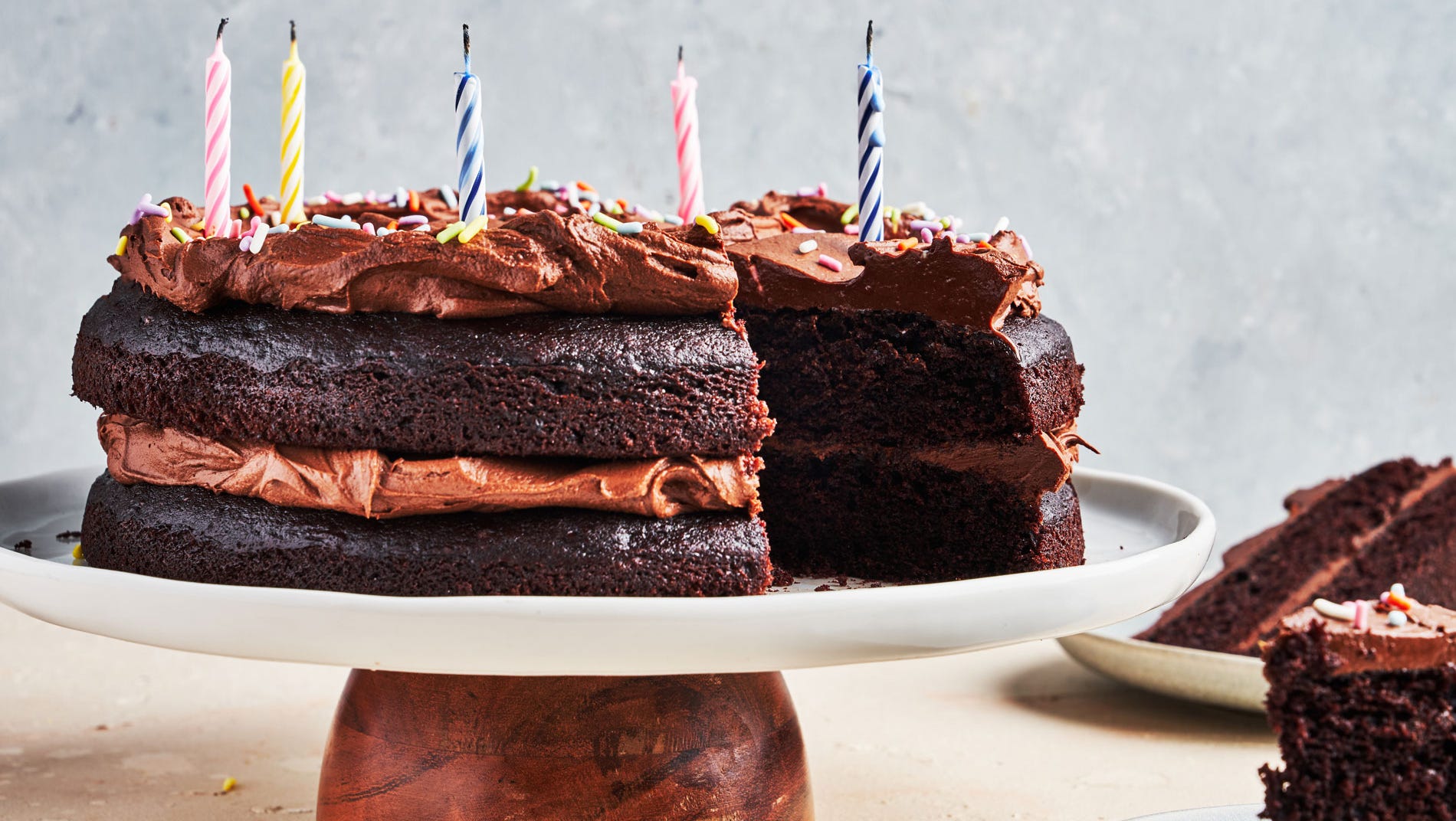 Best Chocolate Birthday Cake Recipe - How To Make Chocolate Birthday Cake