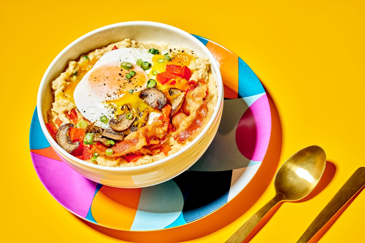 Savory Bacon, Mushrooms, & A Fried Egg Will Make You Rethink Everything You Know About Oatmeal