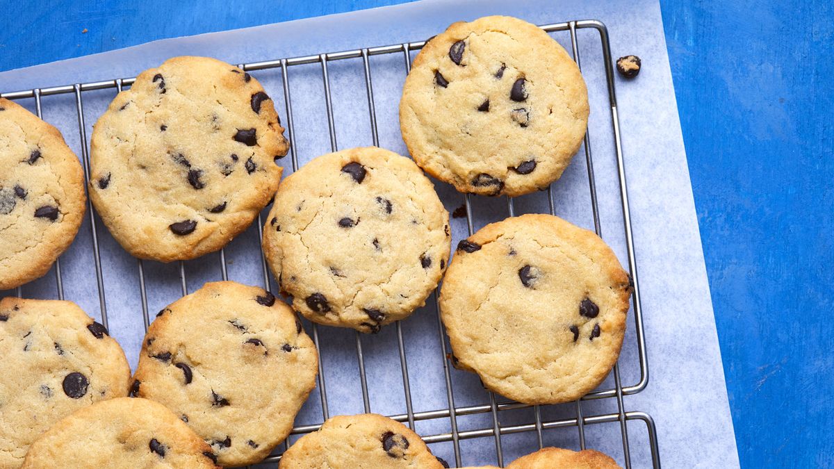 preview for These Keto Chocolate Chip Cookies Are Gluten-Free, Sugar-Free, And Taste AMAZING