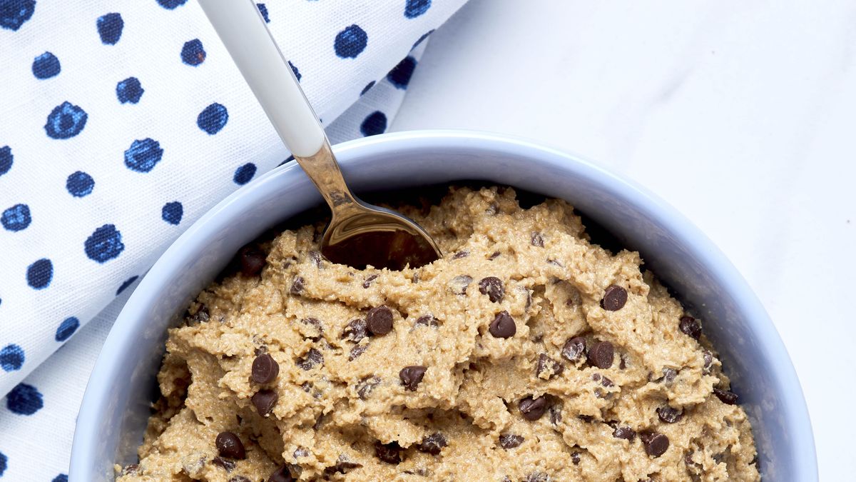 preview for Attention Cookie Dough Lovers! This Edible Dough Is Better Than The Real Thing!